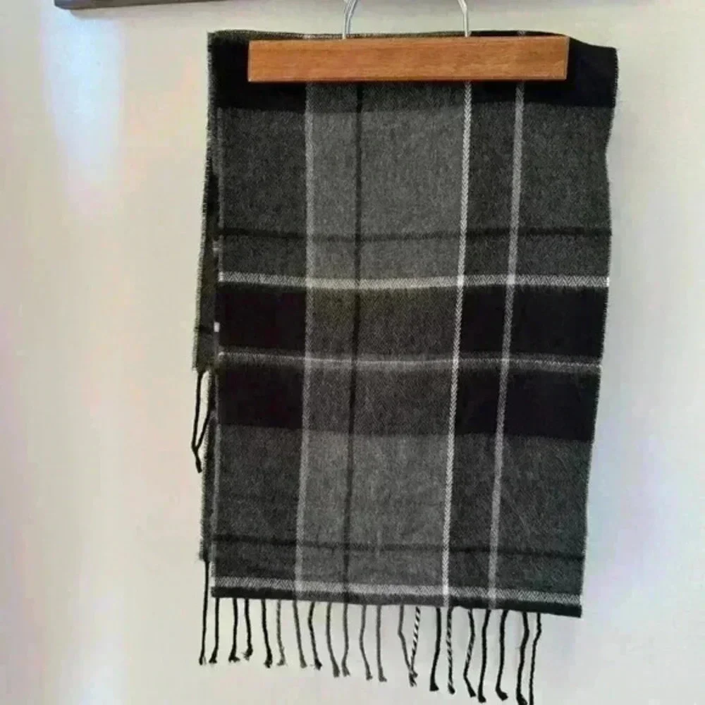 Cashme Made In Italy Black & Grey Plaid Buttery‎ Soft Scarf 11x60